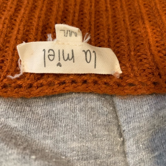 La Miel- Sweater - Picture 2 of 2